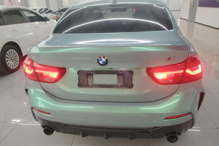 宝马1系 2021款 120i M运动曜夜版车身外观6