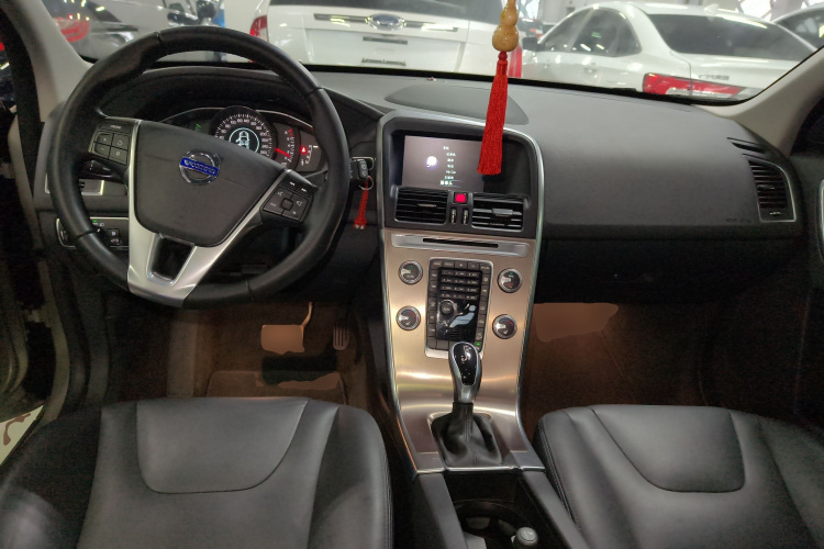 沃尔沃XC60 2017款 T5 AWD 智进版中控内饰12