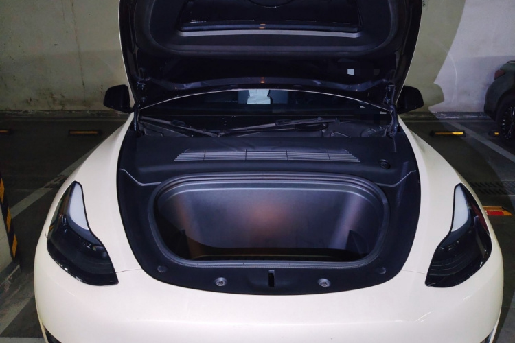 特斯拉 Model Y 2024款 后轮驱动版局部细节24