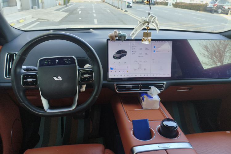 理想汽车 理想L8 2023款 Pro中控内饰12