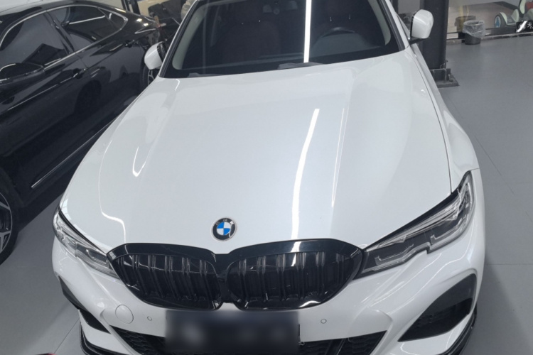 宝马3系 2022款 325Li M运动套装车身外观2