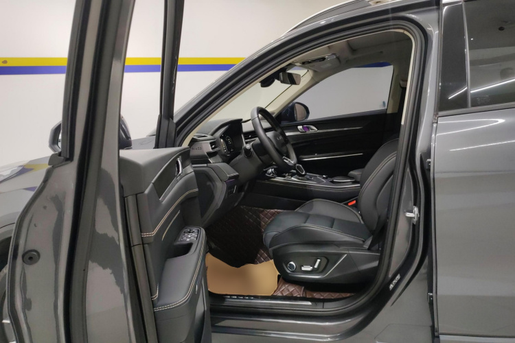 领克01 2023款 2.0TD 两驱型Pro中控内饰19