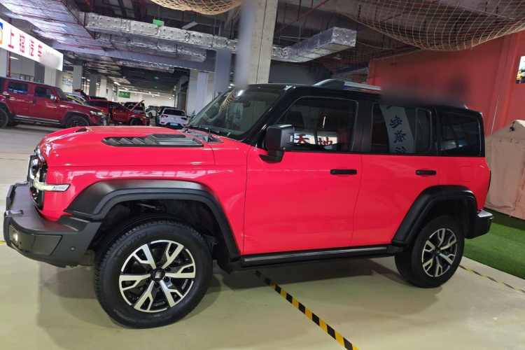 坦克300 2021款 城市版 2.0T 很有型车身外观4