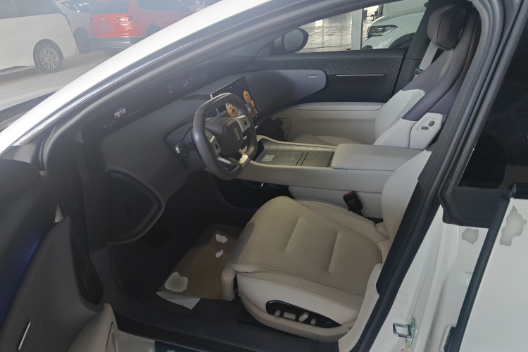 阿维塔12 2024款 700 三激光后驱智享版中控内饰19