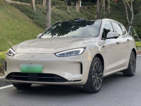 鸿蒙智行 问界M5 2023款 纯电后驱智驾版