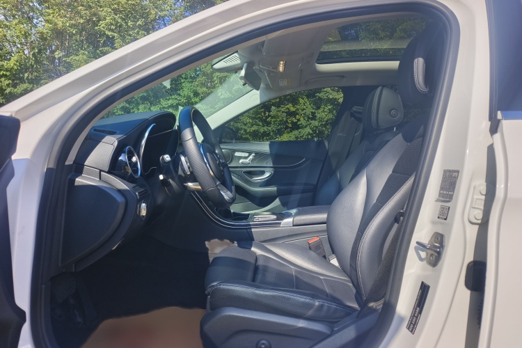 奔驰C级 2020款 C 260 L 运动版中控内饰7002