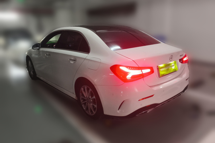 奔驰A级 2021款 A 200 L 运动轿车动感型车身外观6003