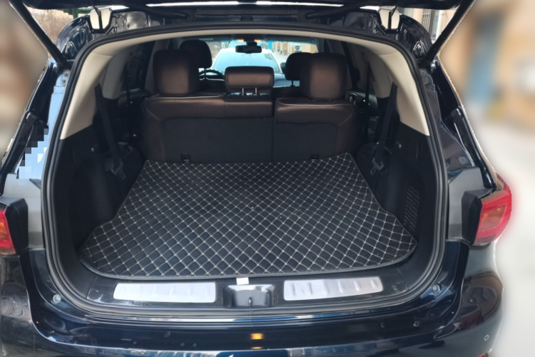 英菲尼迪QX60(进口) 2018款 2.5 S/C Hybrid 两驱卓越版 国VI中控内饰23