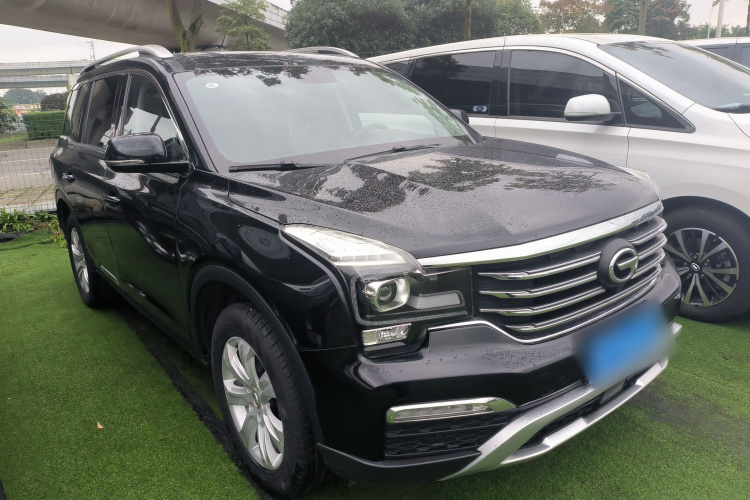 广汽传祺 传祺GS8 2017款  320T 两驱豪华版（七座）车身外观3