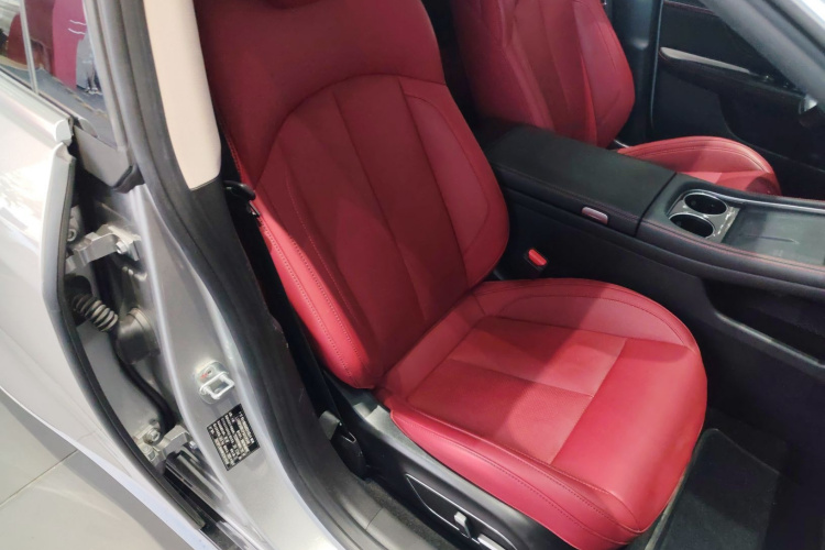 小鹏P7 2023款 P7i 702 Pro局部细节41