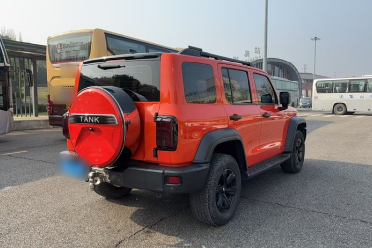 坦克300 2023款 越野版 2.0T 征服者车身外观6007