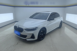 宝马1系 2022款 125i M运动曜夜版
