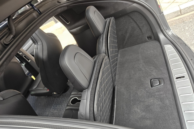 特斯拉 2017款 Model X 100D 长续航版中控内饰7012