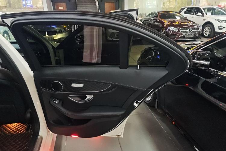 奔驰C级 2018款 C 200 L 运动版中控内饰7006