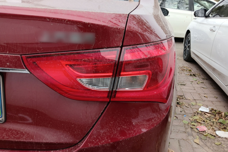 别克 英朗 2017款 15N 自动精英型车身外观9