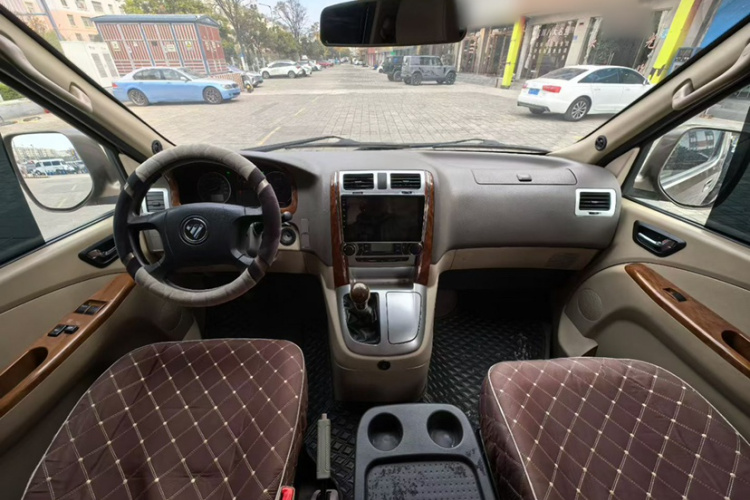 福田 风景G5 2020款 2.0L长轴平顶9座多用途乘用车1TZS车身外观6002