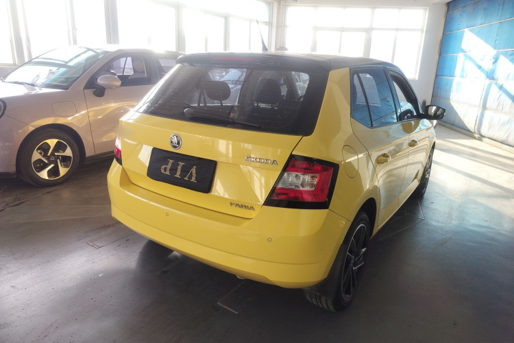 斯柯达 晶锐 2015款 1.6L 自动运动版车身外观6006