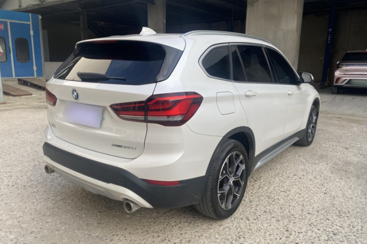 宝马X1 2020款 sDrive20Li 尊享型车身外观6004