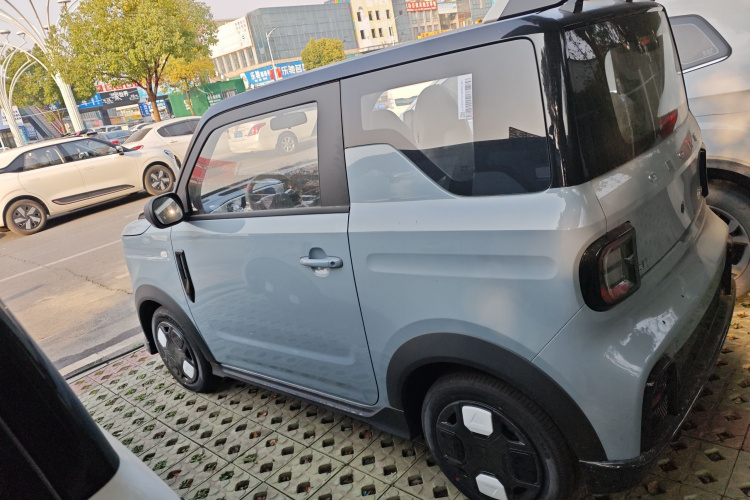 吉利银河 2025款 210km 熊猫卡丁车身外观4