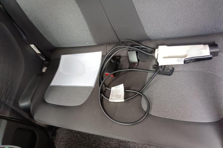 五菱汽车 宏光MINIEV 2022款 马卡龙臻享款 磷酸铁锂中控内饰7004