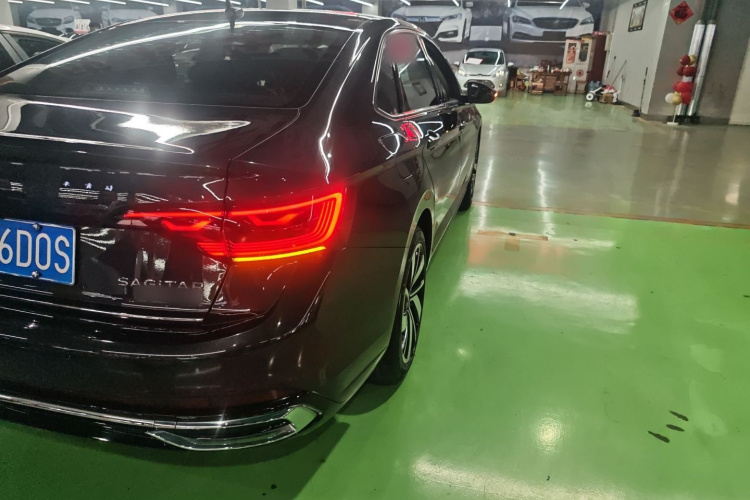 大众 速腾 2023款 300TSI DSG卓越版车身外观6006