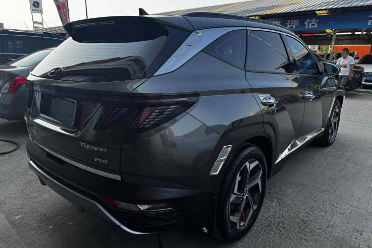 现代 2023款 途胜L 1.5T 自动两驱DLX豪华版车身外观6005