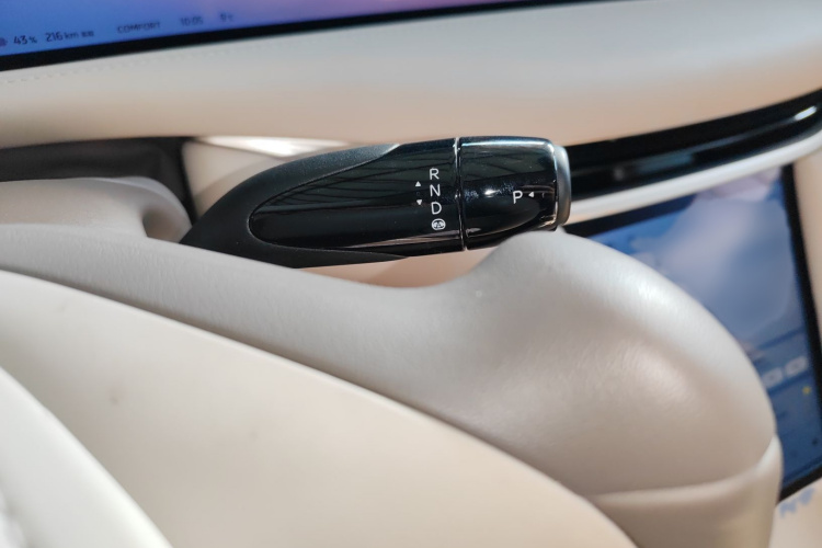 智己汽车 智己L6 2025款 Ultra局部细节18