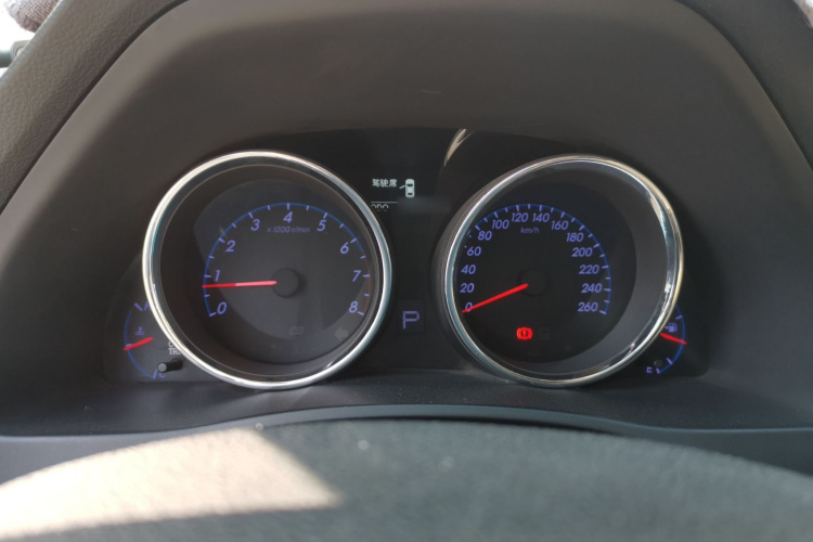 丰田 锐志 2010款 2.5S 风度菁华版局部细节14