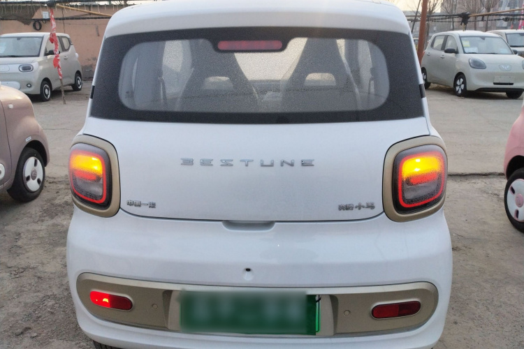 奔腾小马 2025款 222km 灵动马车身外观6