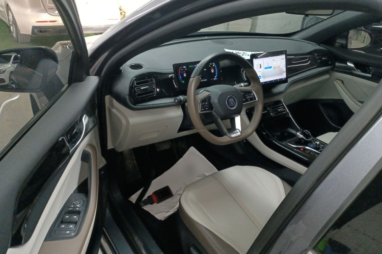 比亚迪 秦PLUS 2023款 冠军版 DM-i 55KM领先型中控内饰20