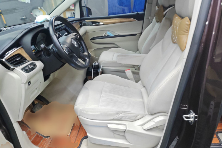 别克GL8 2017款 ES 28T 舒适型 国V中控内饰19