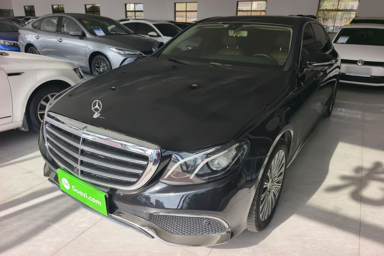奔驰E级 2018款 改款 E 300 L 运动时尚型车身外观1