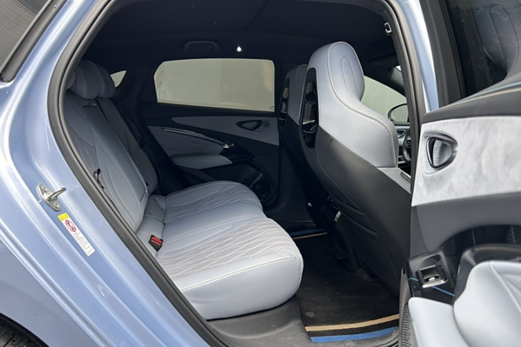 比亚迪 海豹 2023款 冠军版 550km 尊贵型中控内饰7010