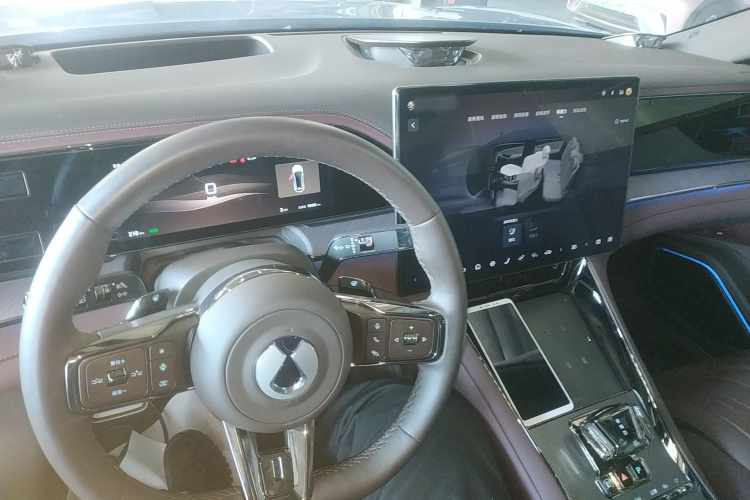 腾势Z9GT 2024款 1100四驱Ultra版中控内饰12