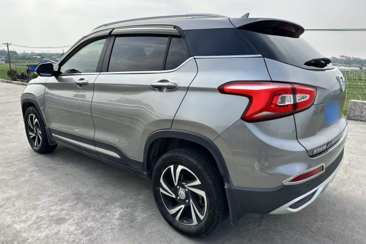 宝骏510 2017款 1.5L 自动豪华型车身外观6008