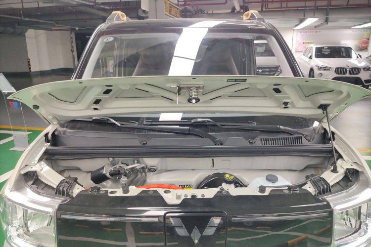 五菱汽车 宏光MINIEV 2022款 GAMEBOY 200km 玩乐款 磷酸铁锂机舱底盘24