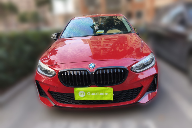 宝马1系 2019款 120i 领先型M运动套装车身外观6001