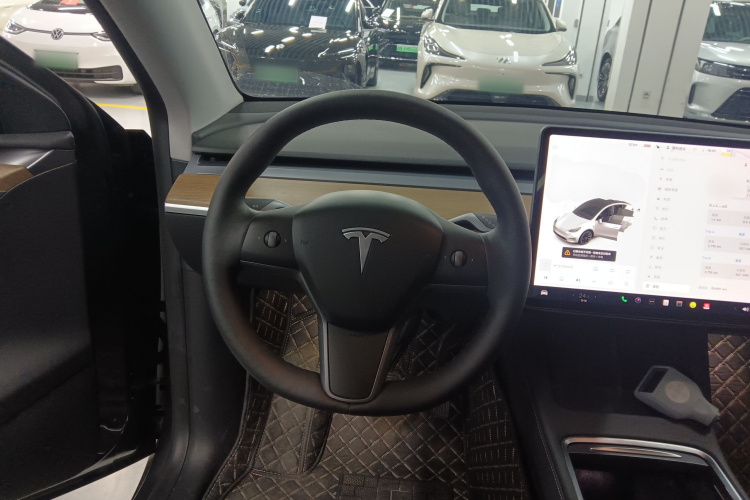 特斯拉 Model Y 2021款 长续航全轮驱动版 3D7中控内饰13