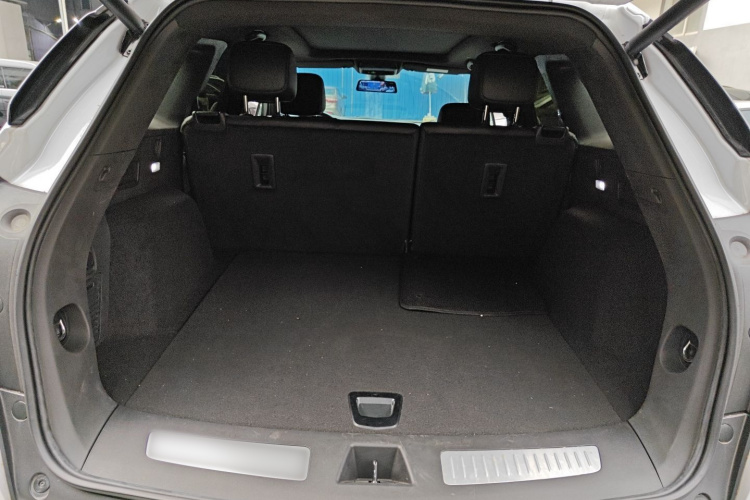 凯迪拉克XT5 2022款 2.0T 四驱豪华型（蜂鸟版）机舱底盘23