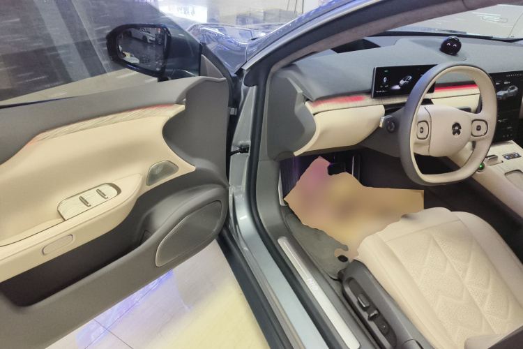 蔚来ET7 2024款 75kWh 行政签名版中控内饰7003