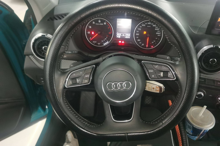 奥迪Q2L 2022款 35 TFSI 进取动感型局部细节13