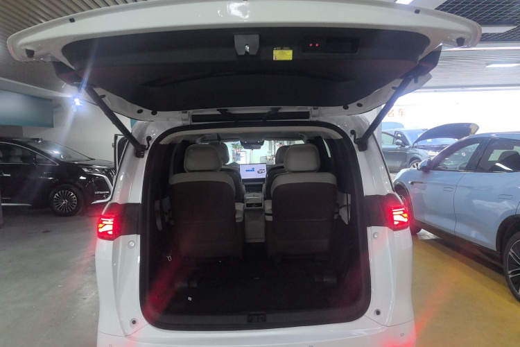 比亚迪 夏 2025款 DM-i 1.5T 180km 超越型机舱底盘23