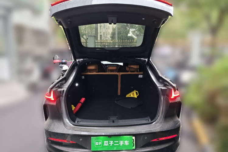 飞凡汽车 飞凡R7 2022款 长续高阶版中控内饰23