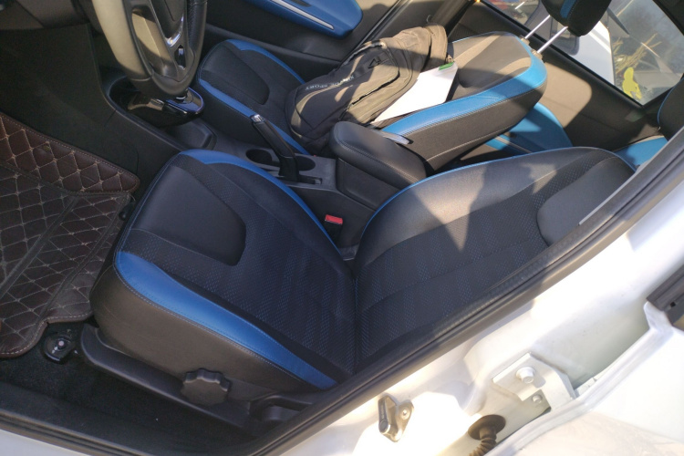 奇瑞新能源 瑞虎3xe 2018款 480 畅行版局部细节19