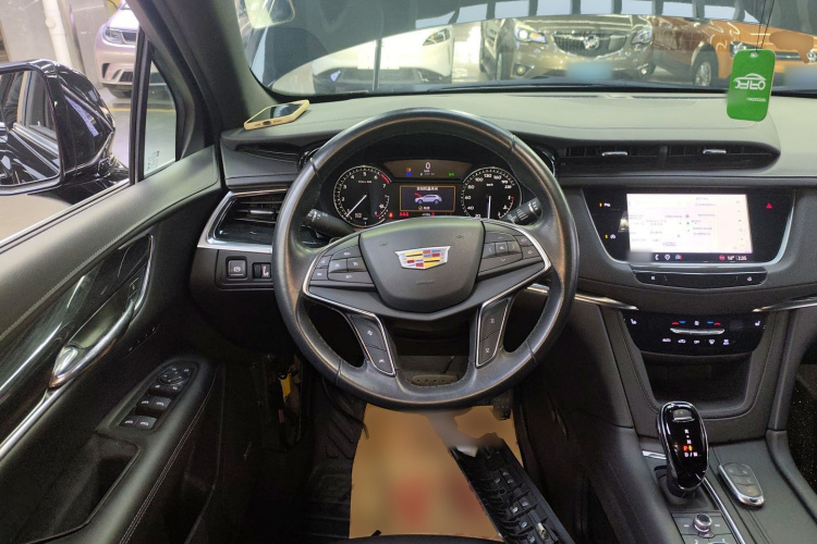 凯迪拉克XT5 2022款 2.0T 两驱豪华型中控内饰13