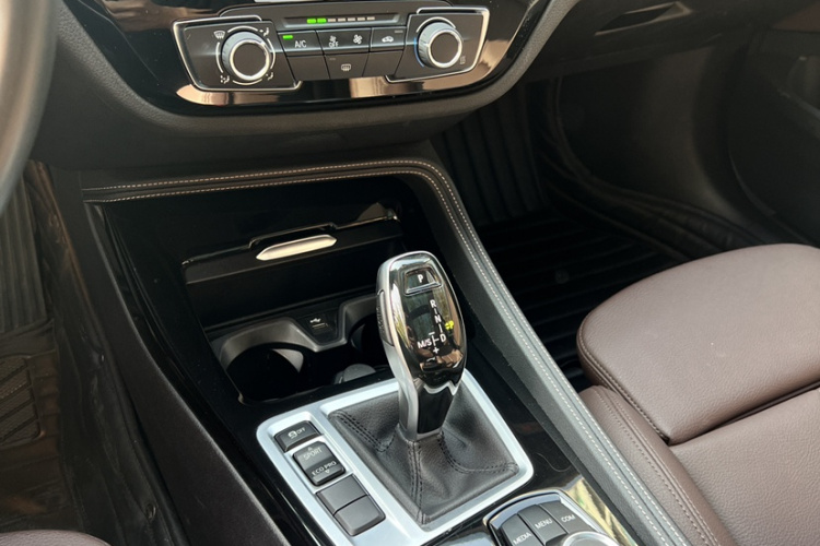 宝马1系 2020款 125i 领先型M运动套装局部细节18