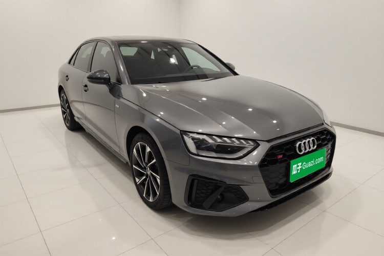 奥迪A4L 2023款 40 TFSI 豪华动感型车身外观3