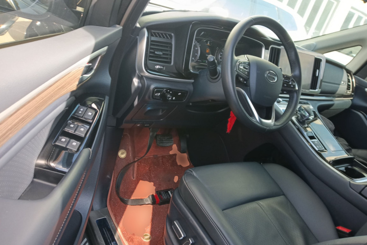 广汽传祺 传祺M8 2023款 领秀系列 390T 尊享版中控内饰7003