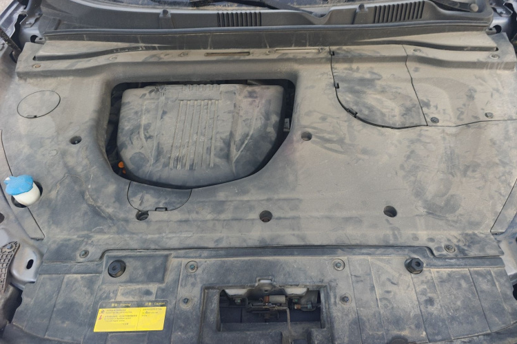 捷途X90 2020款 1.6T DCT影尊版 5座机舱底盘24