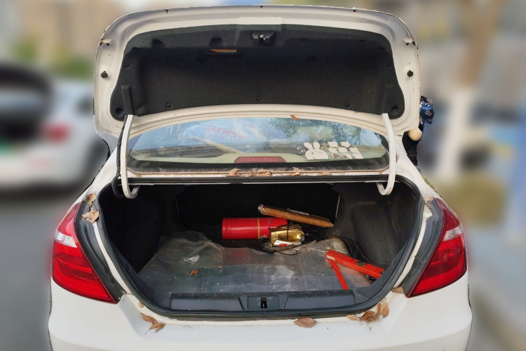 吉利汽车 帝豪 2017款 三厢百万款 1.5L CVT豪华型中控内饰23